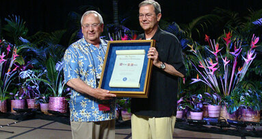 Top endodontists are honored with awards