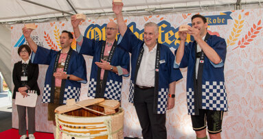 Dürr Dental celebrates 50 years of business in Japan with an Oktoberfest in Kobe