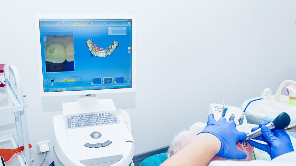 Đánh giá học thuật về các ứng dụng CAD/CAM trong nha khoa
