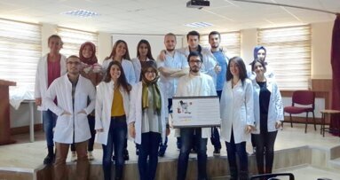 “Diş Hekimim Aynı Ben” Büyüyor
