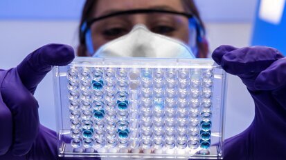 Ómicron se detecta mejor en la boca que en la nariz