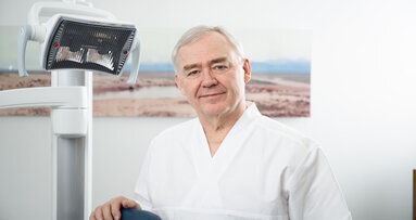 Dr Seppo Lindroos: 