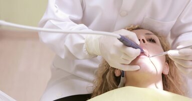 Diş Kliniklerinde Pandemi Tedbirlerine Ekstra Ücret Uygulaması