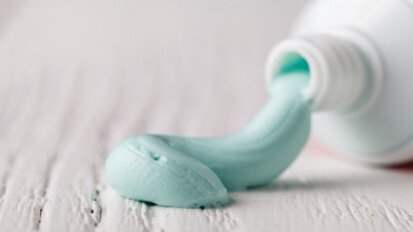 Kem đánh răng có hydroxyapatite mang lại kết quả đầy hứa hẹn