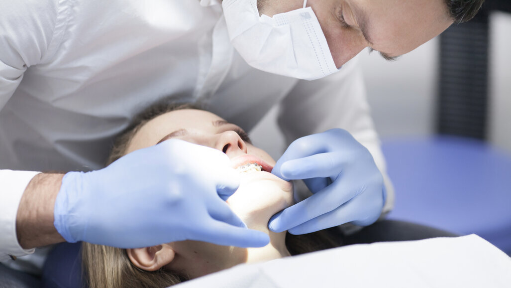 Novel adhesive patch helps treat oral lichen planus and recurrent aphthous stomatitis