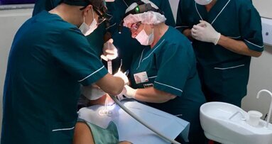 Praktyczne kursy implantologiczne z chirurgią na żywo