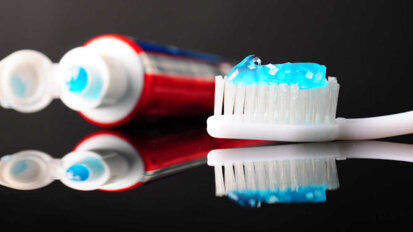 Pasta de dente e enxaguante bucal considerados eficazes na neutralização de SARS-CoV-2