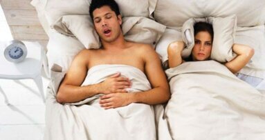 Comment les dentistes, qui traitent le ronflement et l'apnée du sommeil, peuvent sauver des mariages… et des vies !