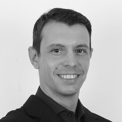 Dr Lucas J. Echandia