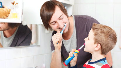 Papa weiß, wie's geht: Zahnpflege für Kids