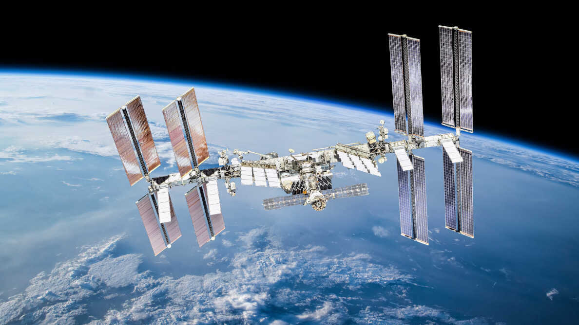 Investigan la salud bucal en el espacio