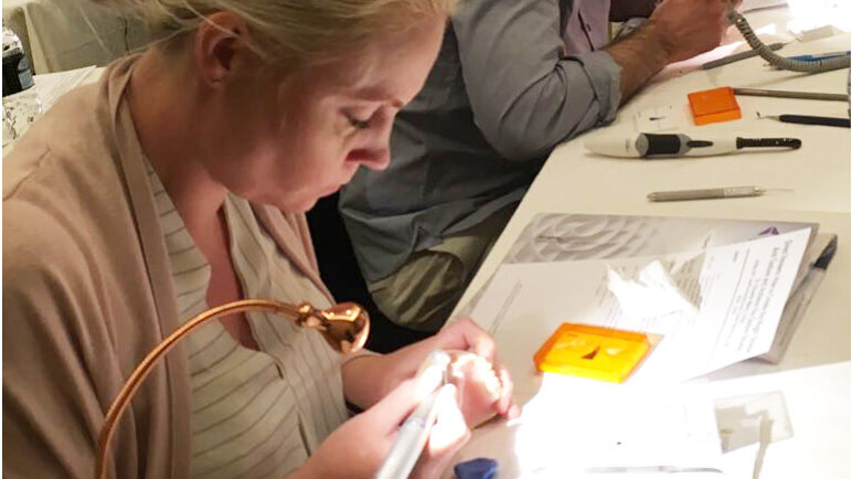 Dr. Mahn: The Direct Injection Technique. Hands-On Course