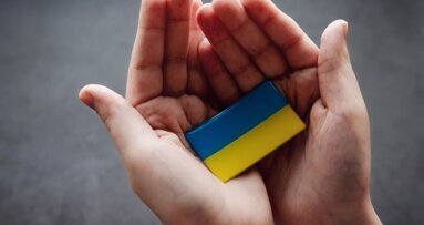 Finse mobiele tandartspraktijken naar Oekraïne