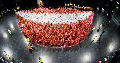Glaswegians attempt Guinness record with world’s largest smile