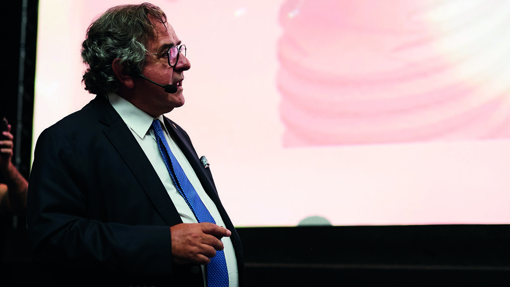 João Pimenta deixa os palcos da medicina dentária