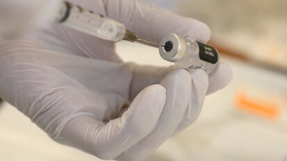 HHS authorizes dentists and dental students to give COVID-19 vaccines