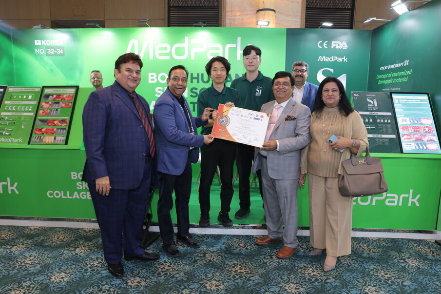 Appreciation certificates awarded to Members of trade and exhibition 