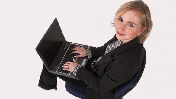 Making HIPAA safety simple: Getting ready for mandatory electronic health records in 2014