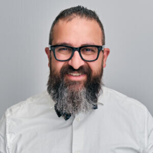 Dr Rooz Khosravi