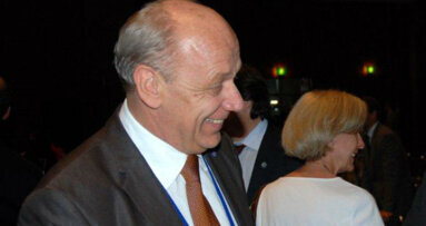 Prestigioso riconoscimento dell’odontoiatria italiana Gerhard Seeberger eletto speaker FDI