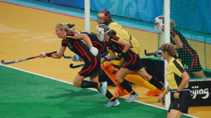 Onderzoek naar verplichten mondbeschermers bij hockey