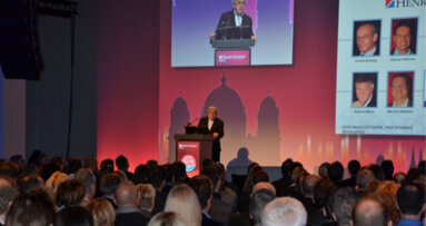 Henry Schein feiert die digitale Evolution