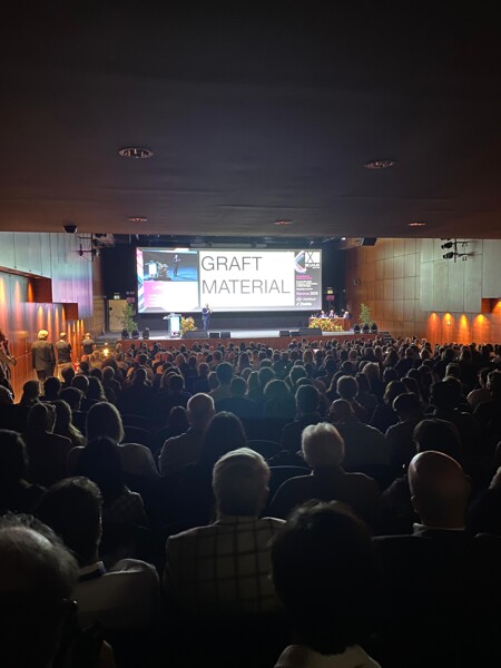 Sala congressuale (© Biomax).