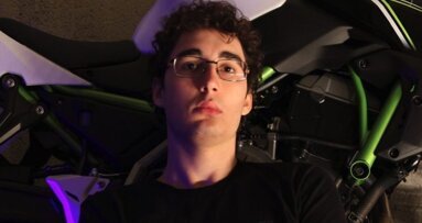 Sognavi l’infinito e lì sei arrivato, arrivederci Samuele