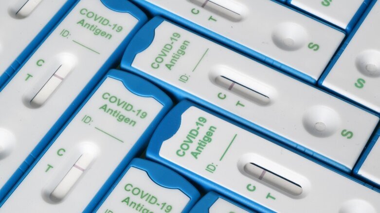 Kommerziell erhältliche Antigen-Schnelltests in der Analyse