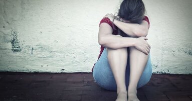 Verband tussen huiselijk geweld en slechte mondgezondheid