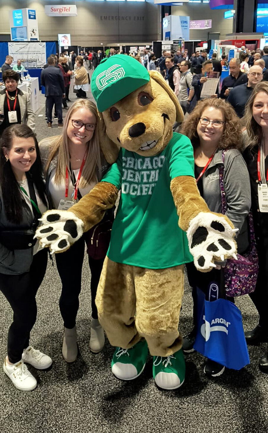 Scenes from the Chicago Midwinter Meeting, taking place Feb. 22 to 24 in Chicago. (All photos: Humberto Estrada, Maria Kaiser and Eric Seid, Dental Tribune USA)