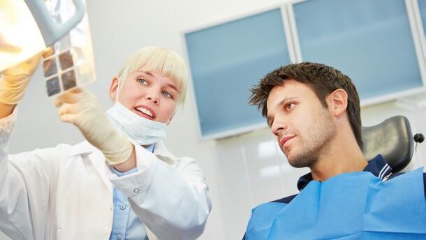 KNMT: “Alleen diagnose en behandelplan door tandarts”
