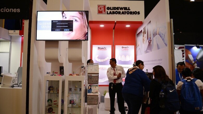 El nuevo producto BruxZir Esthetic, elaborado a base de circonio estético y resistente, complementa la línea BruxZir de Glidwell.