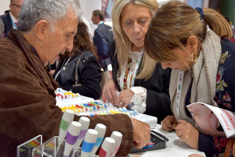 LM Dental booth at FDI World Dental Congress (Photograph: Monique Mehler, Dental Tribune International)