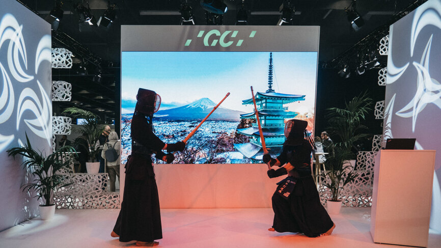 Japanese company GC treated IDS guests to a show depicting a the art of ancient Japanese dueling. (Image: Robert Strehler) 