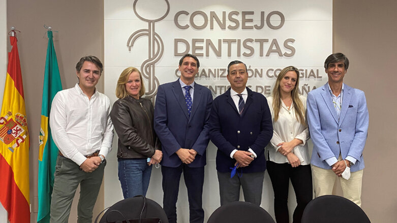 El Consejo de Dentistas y SECIB se reúnen para tratar la creación de especialidades en Odontología