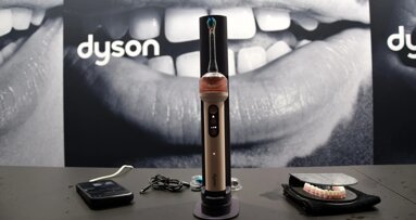 Dyson представи четката за зъби CameraJet на Световния дентален конгрес на FDI