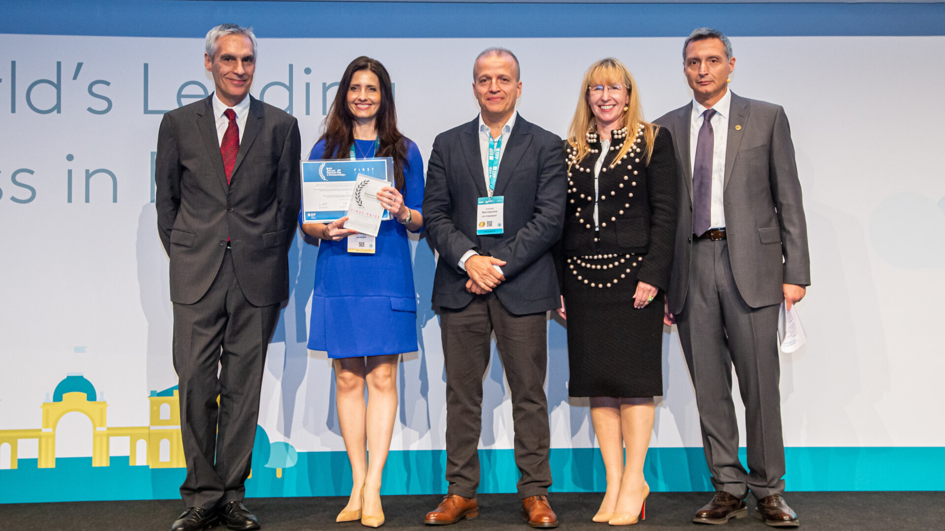 Entretien avec le Dr Raluca Cosgarea, lauréat du prix EFP-Jaccard en parodontologie