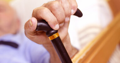 Musculoskeletal frailty: Number of teeth and dentures matter