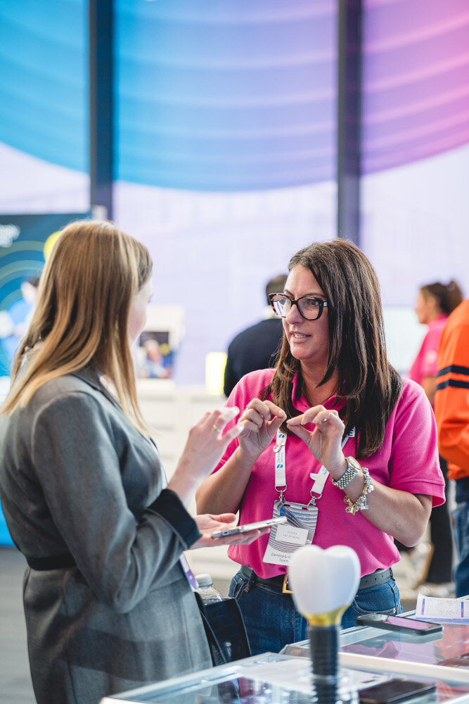The event’s exhibition area provided additional input for attending dental professionals. 