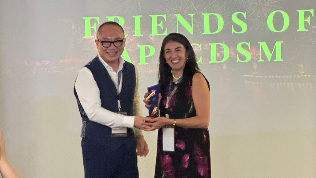 Susana Falardo Ramos distinguida em Singapura