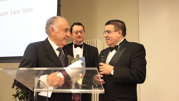 Haster y Anitua ganan premios de la Fundación Dental Española