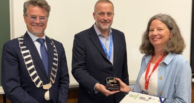 Des initiatives en faveur du développement durable et de la responsabilité sociale dans l’enseignement de la santé bucco-dentaire récompensées