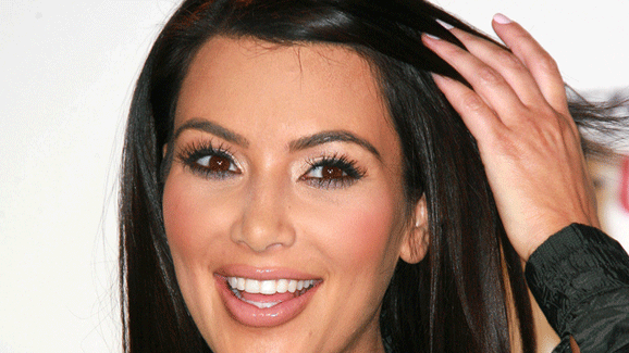 Kim Kardashian: Offene Rechnung beim Zahnarzt