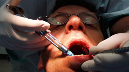 Una persona su tre diventa nervosa quando deve andare dal dentista