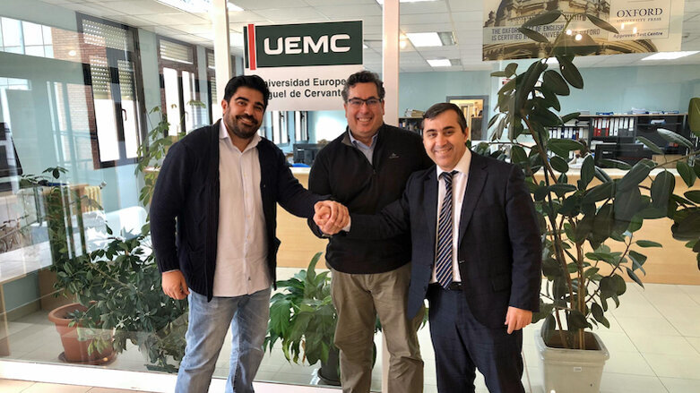 Cursos de implantes certificados por la Universidad Miguel de Cervantes