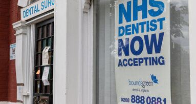 Survey shows UK periodontists feel let down by government and regulators during pandemic
