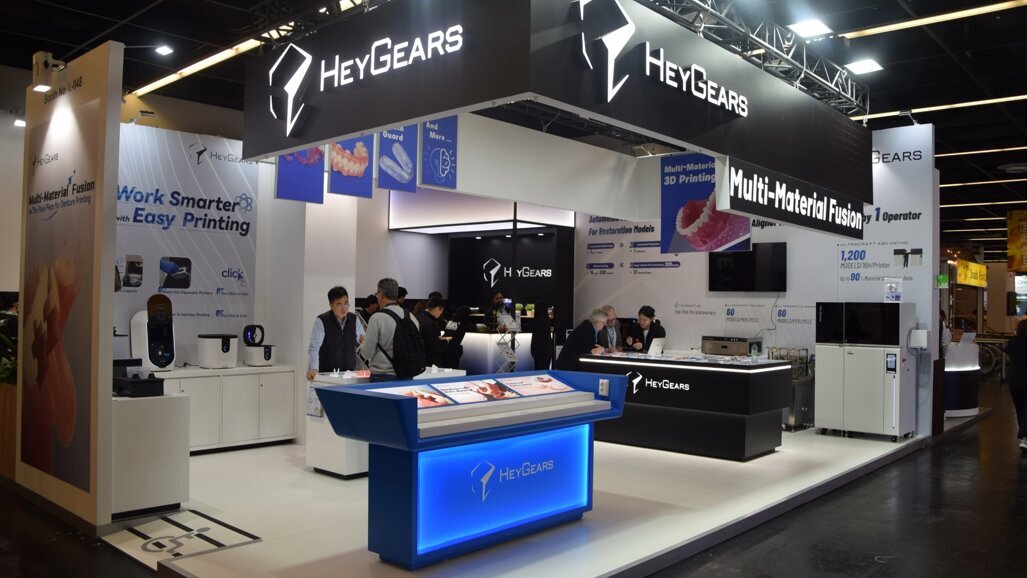 HeyGears at IDS: Redefining denture production with multi-material fusion technology