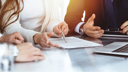 De haken en ogen van een provisiecontract