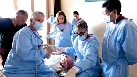 California Implant Institute to present live patient courses in Mexico